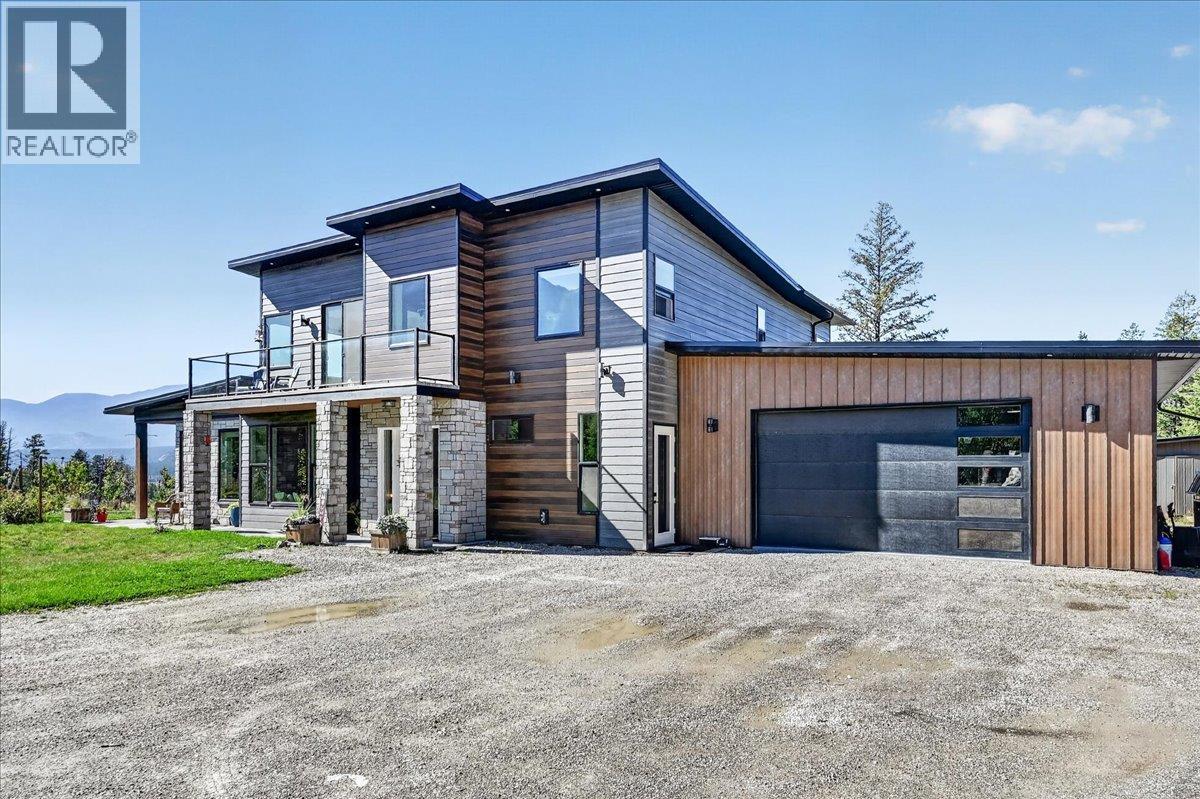 4909 93/95 Highway, Fairmont Hot Springs, British Columbia  V0B 1L1 - Photo 2 - 10400848