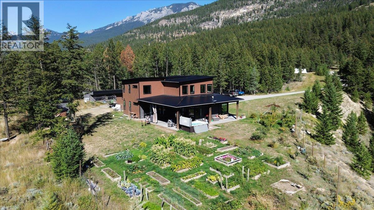 4909 93/95 Highway, Fairmont Hot Springs, British Columbia  V0B 1L1 - Photo 51 - 10400848