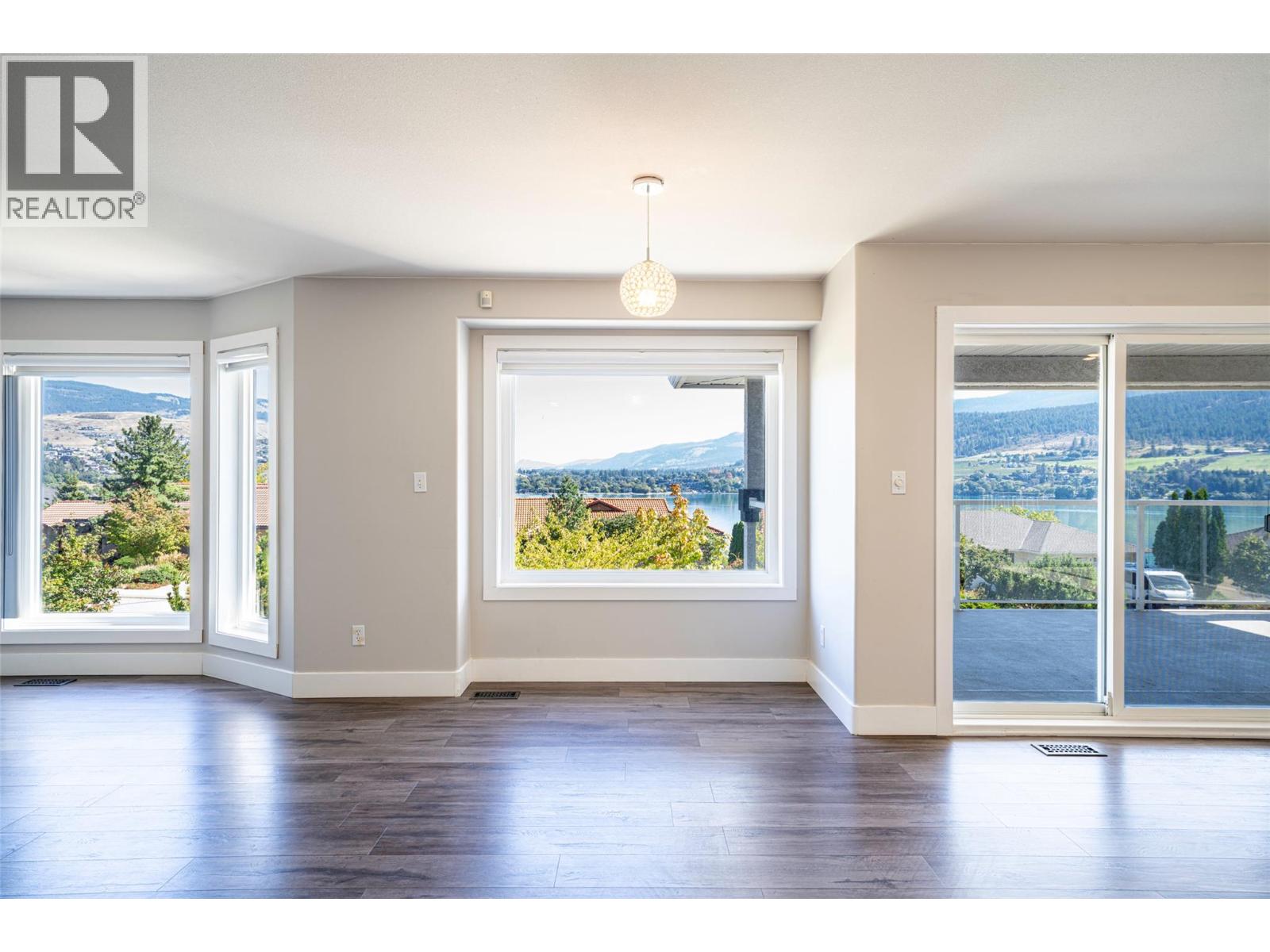 8210 Stoneridge Drive, Coldstream, British Columbia  V1B 3M3 - Photo 22 - 10401078