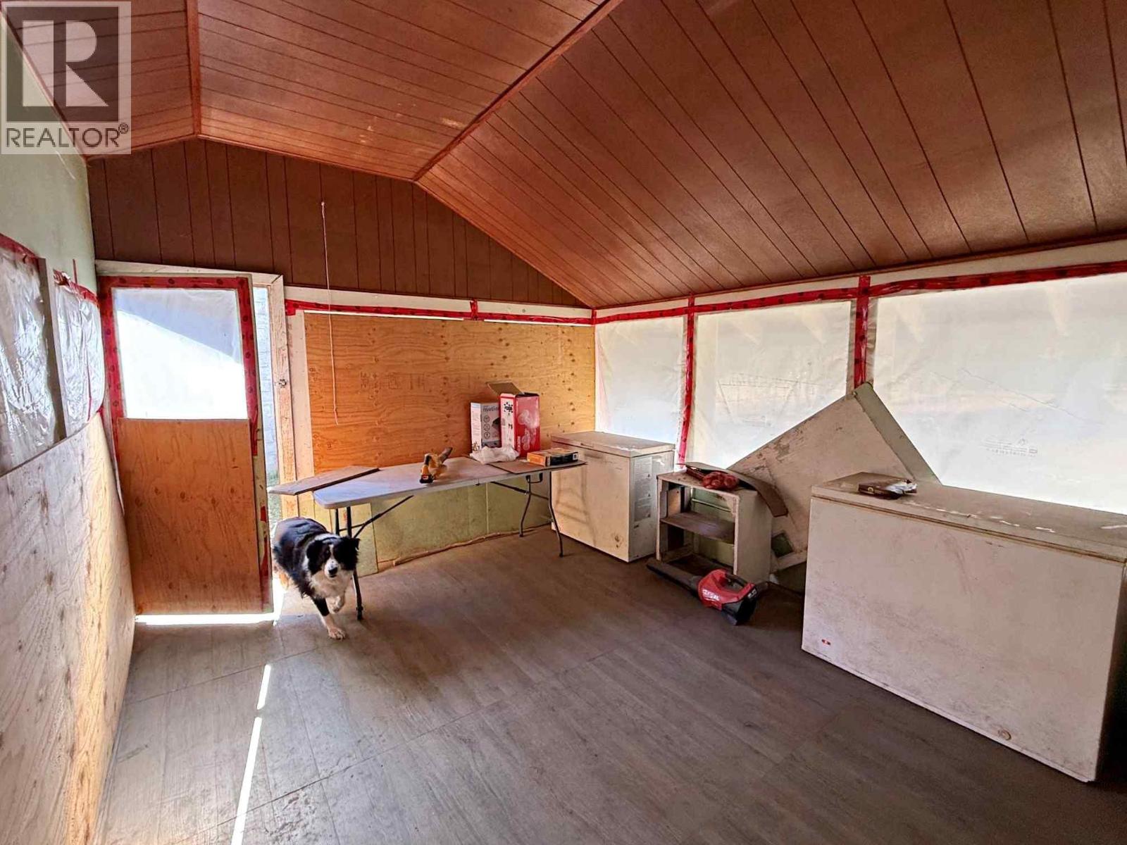 4562 Barriere Town Road, Barriere, British Columbia  V0E 1E0 - Photo 11 - 10401373