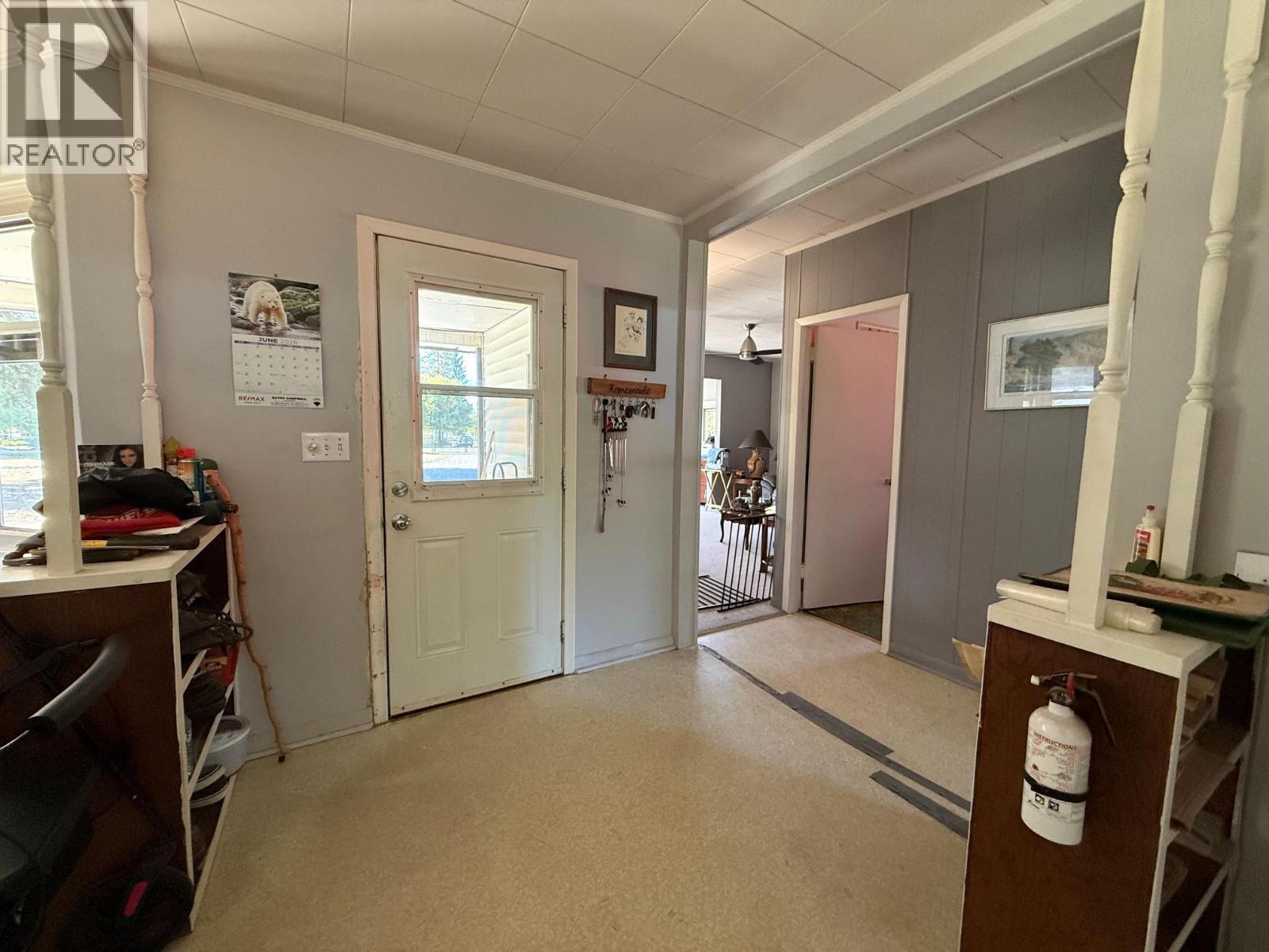 4562 Barriere Town Road, Barriere, British Columbia  V0E 1E0 - Photo 4 - 10401373