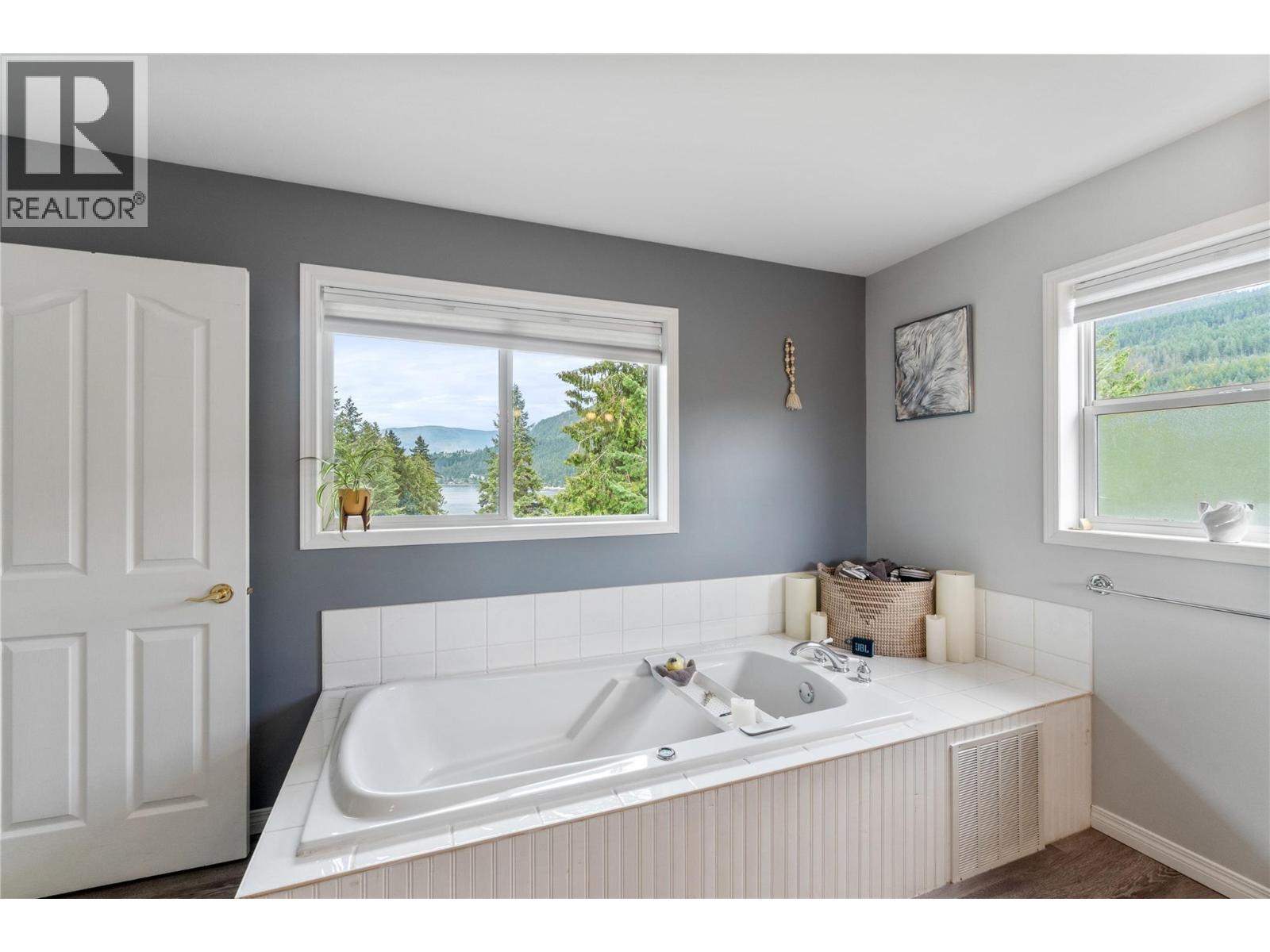 2662 Blind Bay Road, Blind Bay, British Columbia  V0E 1H1 - Photo 25 - 10401277