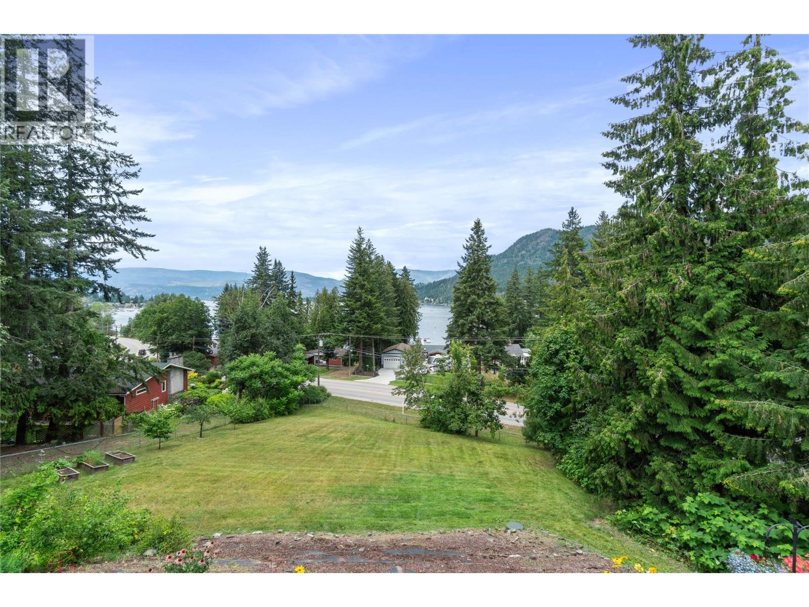 2662 Blind Bay Road, Blind Bay, British Columbia  V0E 1H1 - Photo 4 - 10401277