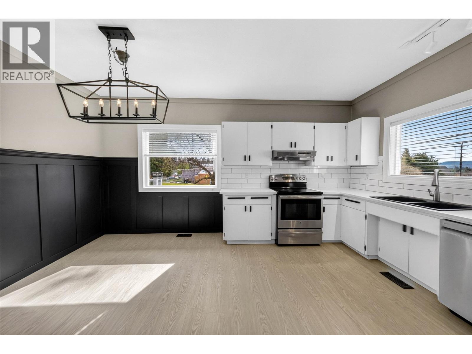 311 307th Avenue, Kimberley, British Columbia  V1A 3G8 - Photo 4 - 10401375