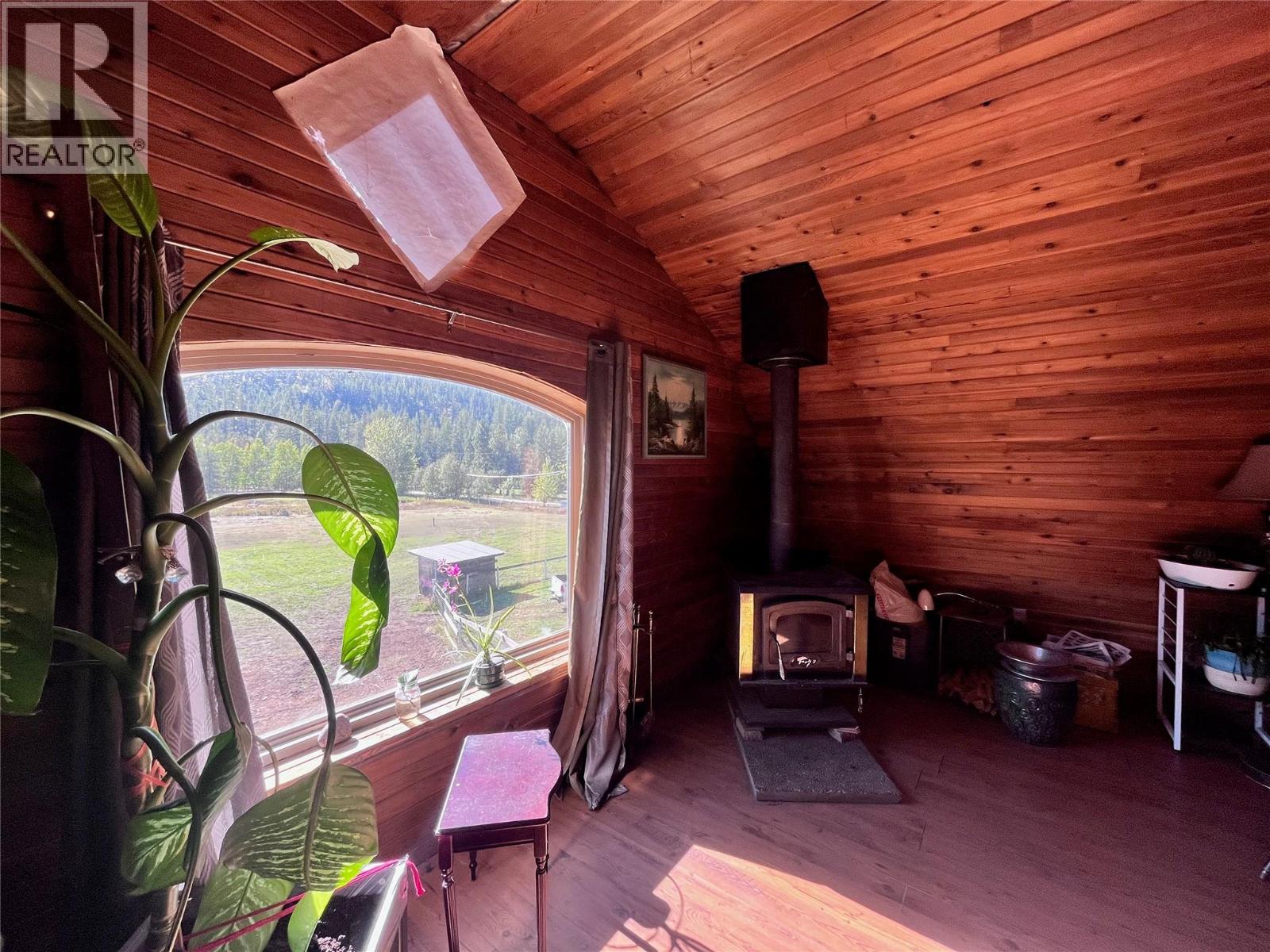 2165 Raven Road, Castlegar, British Columbia  V1N 4S9 - Photo 36 - 10401342