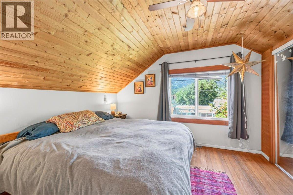 1112 2nd Avenue, Fernie, British Columbia  V0B 1M0 - Photo 24 - 10401378