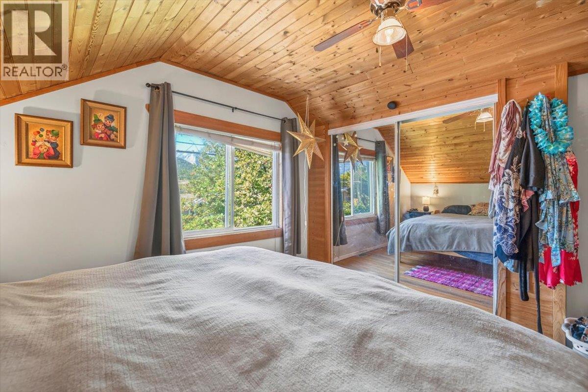 1112 2nd Avenue, Fernie, British Columbia  V0B 1M0 - Photo 33 - 10401378