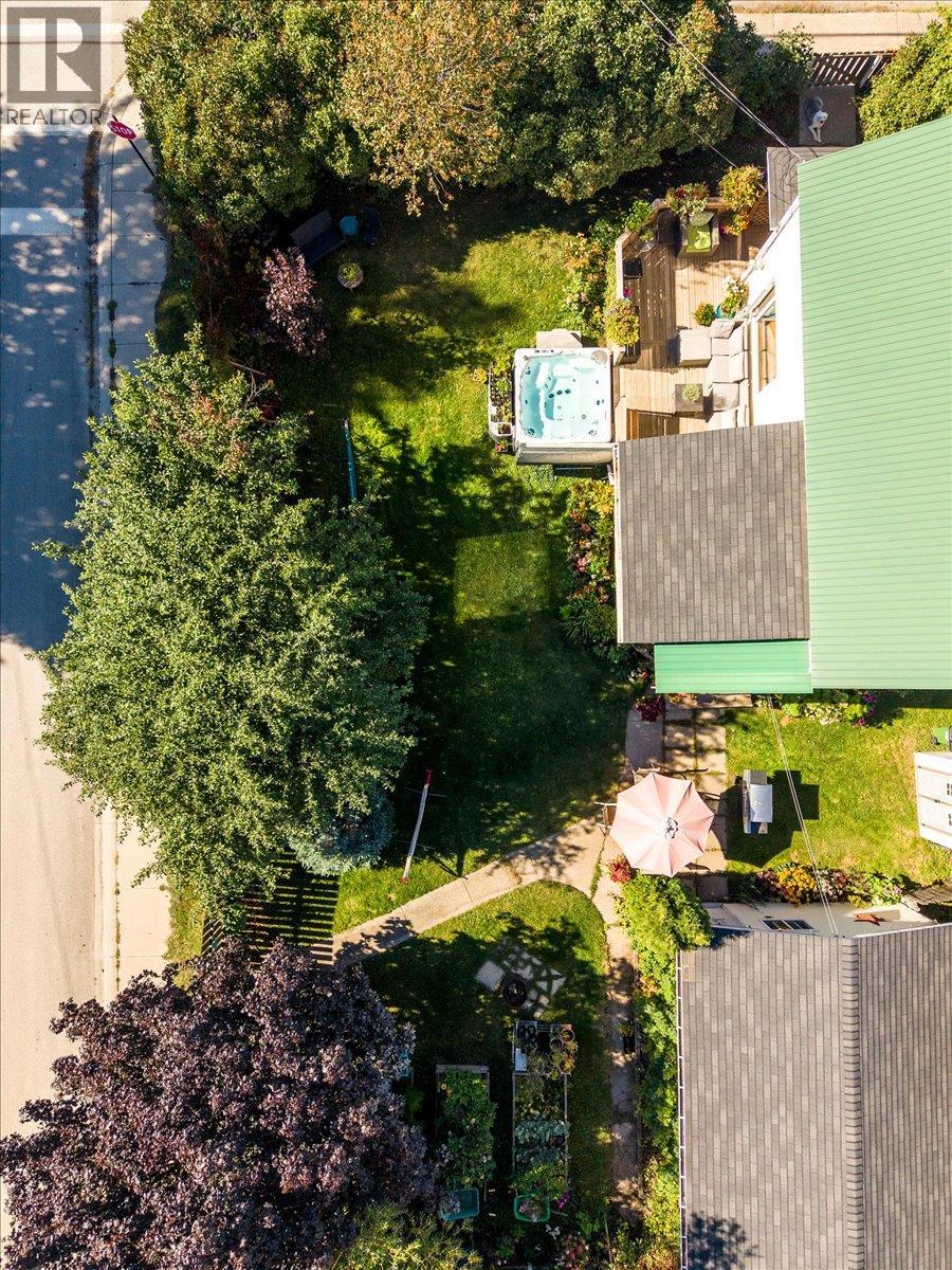 1112 2nd Avenue, Fernie, British Columbia  V0B 1M0 - Photo 54 - 10401378