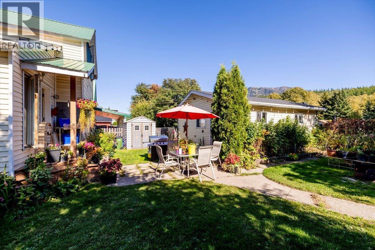 1112 2nd Avenue, Fernie, British Columbia  V0B 1M0 - Photo 68 - 10401378