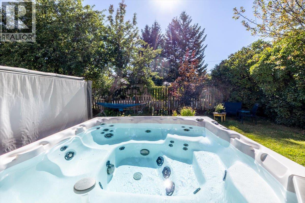 1112 2nd Avenue, Fernie, British Columbia  V0B 1M0 - Photo 74 - 10401378