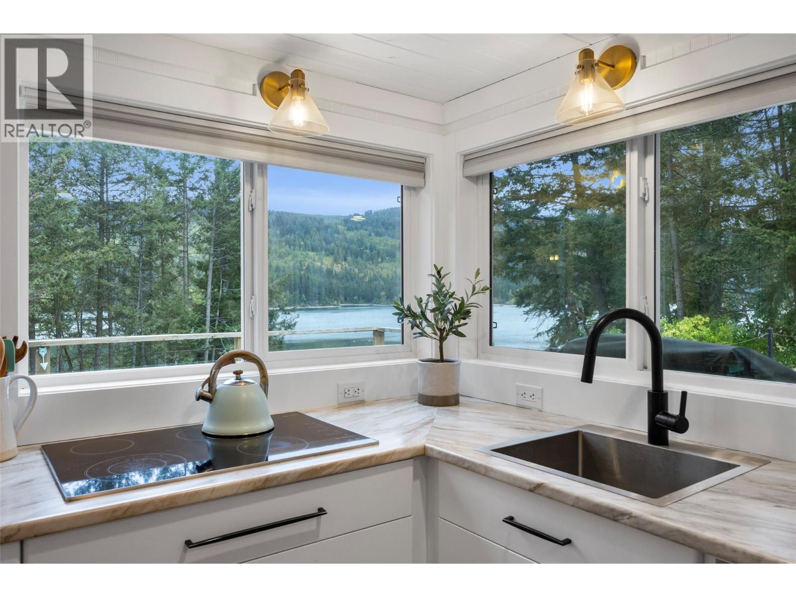 2544 Golden Horn Road, Kamloops, British Columbia  V0E 1Z0 - Photo 13 - 10401007