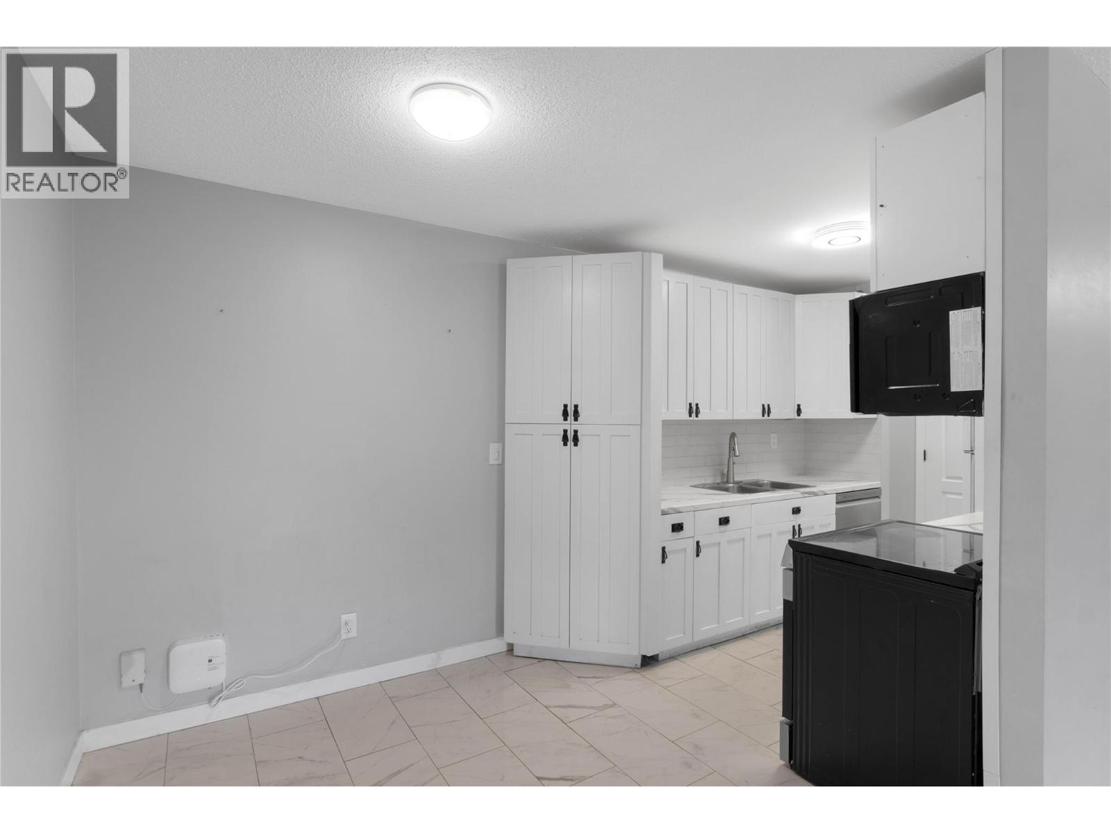 1595 Summit Drive Unit# 6, Kamloops, British Columbia  V2E 1E9 - Photo 6 - 10401335