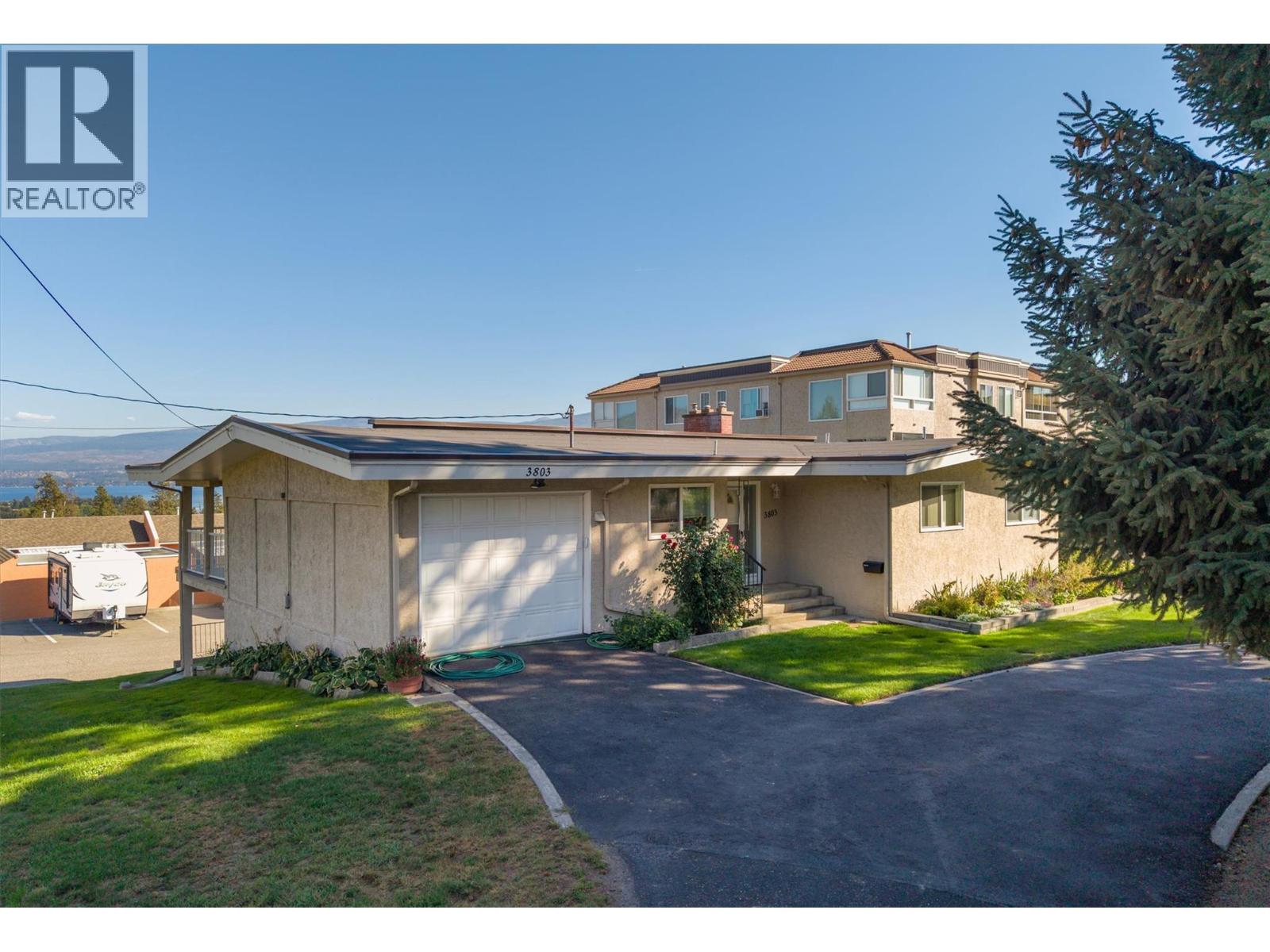 3803 Brown Road, West Kelowna, British Columbia  V4T 2J3 - Photo 2 - 10401118