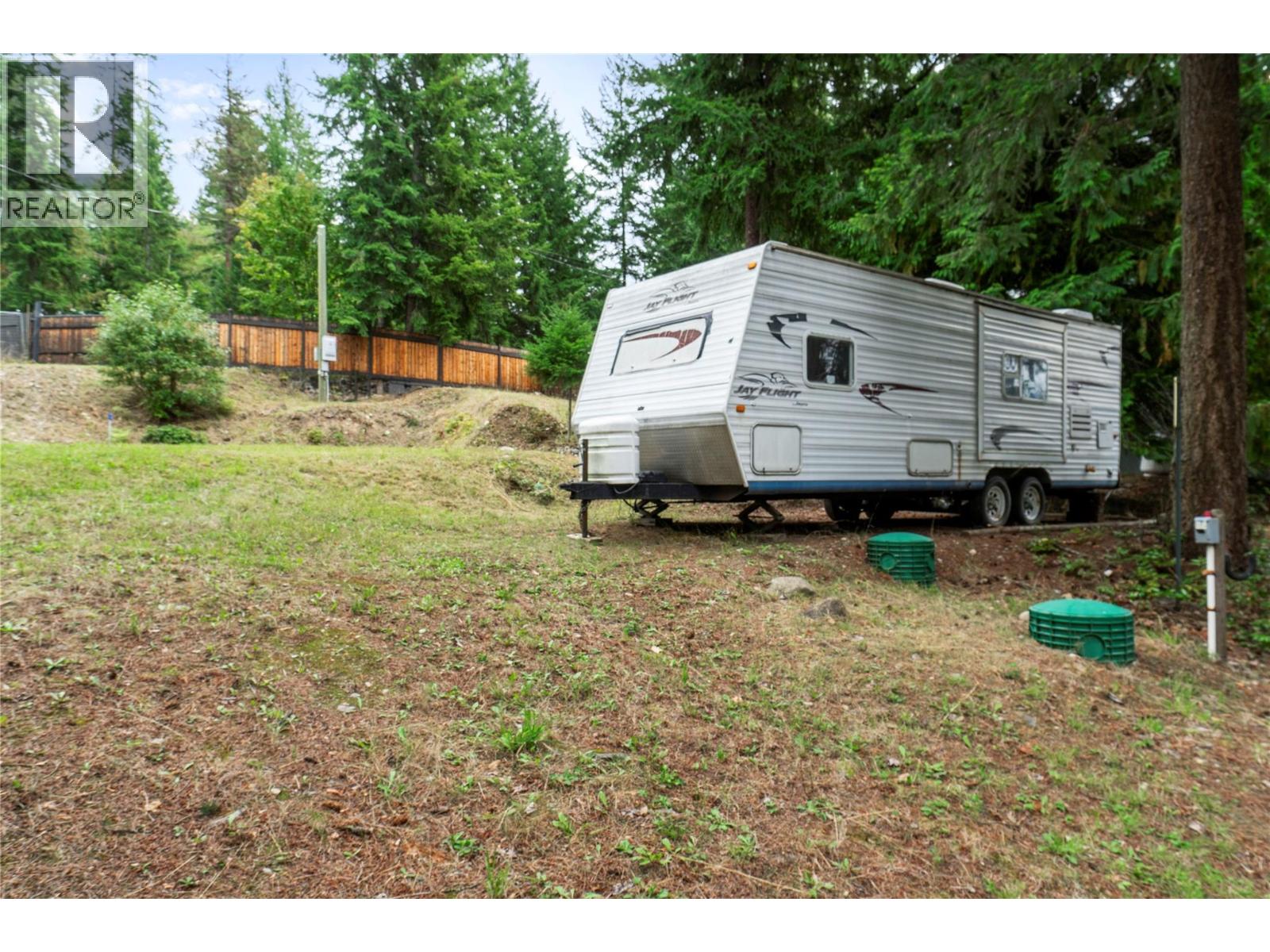 7206 Fraser Crescent, Anglemont, British Columbia  V0E 1M8 - Photo 14 - 10401067