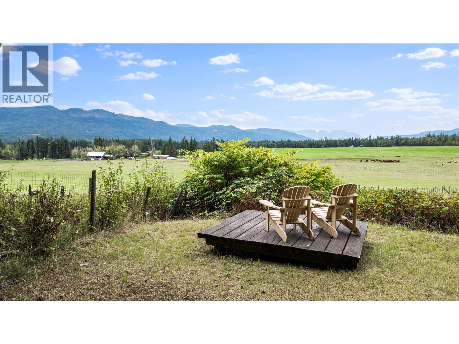 7206 Fraser Crescent, Anglemont, British Columbia  V0E 1M8 - Photo 17 - 10401067