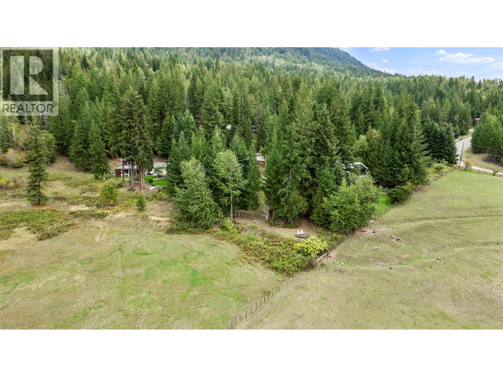 7206 Fraser Crescent, Anglemont, British Columbia  V0E 1M8 - Photo 22 - 10401067