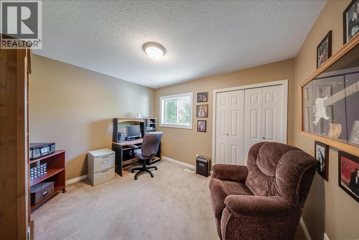 3961 Carnation Drive, Trail, British Columbia  V1R 2X1 - Photo 29 - 10400793