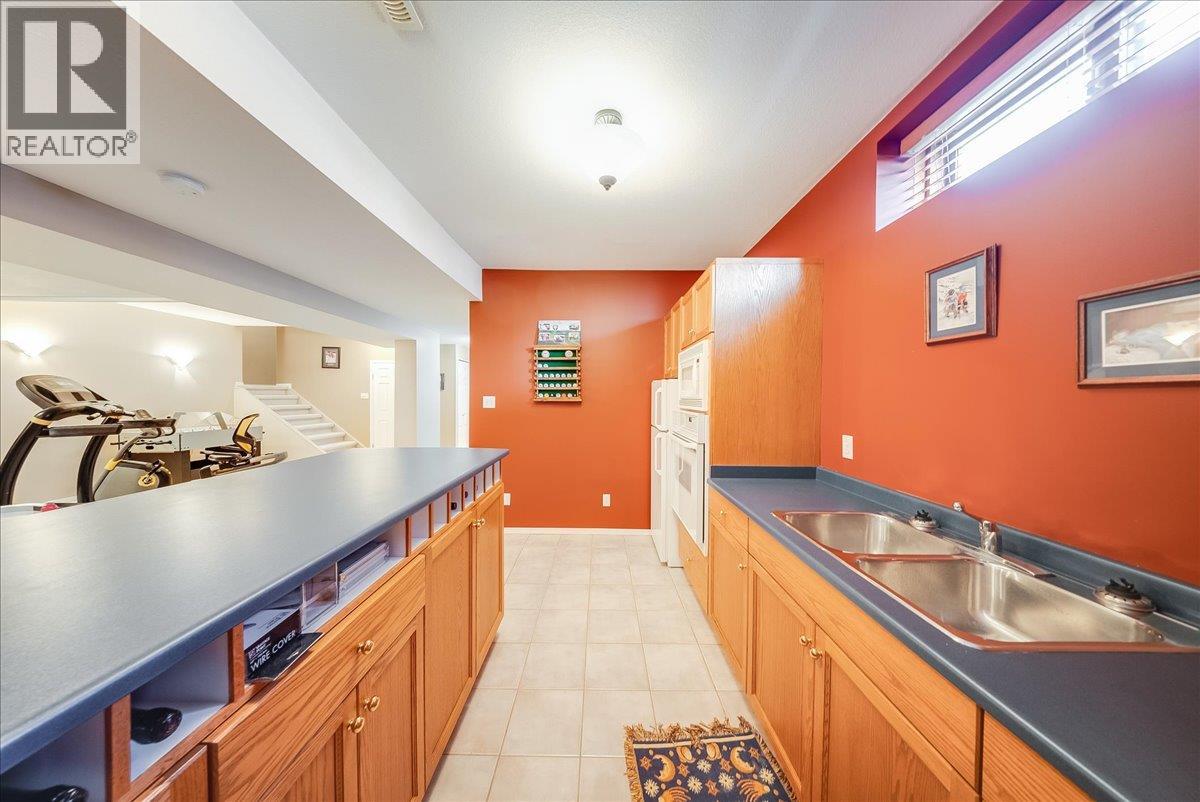 3961 Carnation Drive, Trail, British Columbia  V1R 2X1 - Photo 40 - 10400793