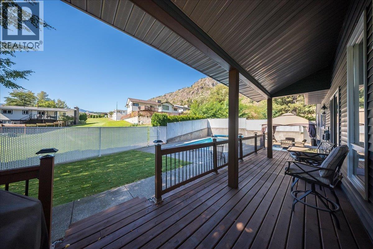 3961 Carnation Drive, Trail, British Columbia  V1R 2X1 - Photo 47 - 10400793