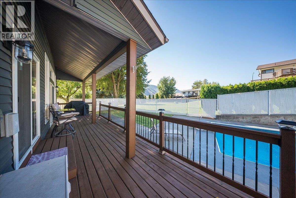 3961 Carnation Drive, Trail, British Columbia  V1R 2X1 - Photo 50 - 10400793