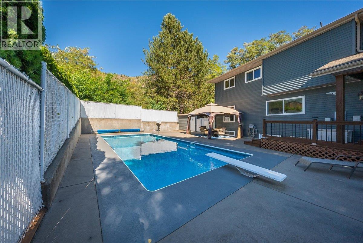 3961 Carnation Drive, Trail, British Columbia  V1R 2X1 - Photo 53 - 10400793