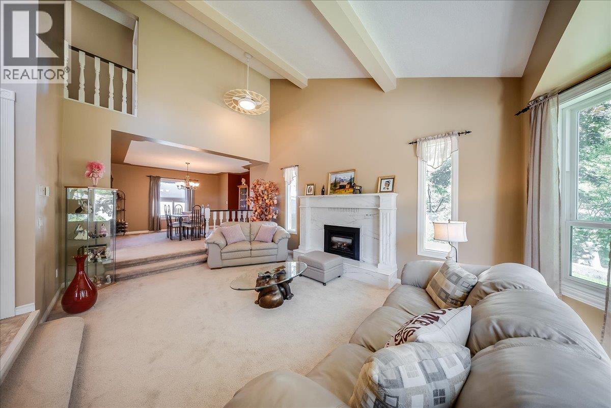 3961 Carnation Drive, Trail, British Columbia  V1R 2X1 - Photo 6 - 10400793