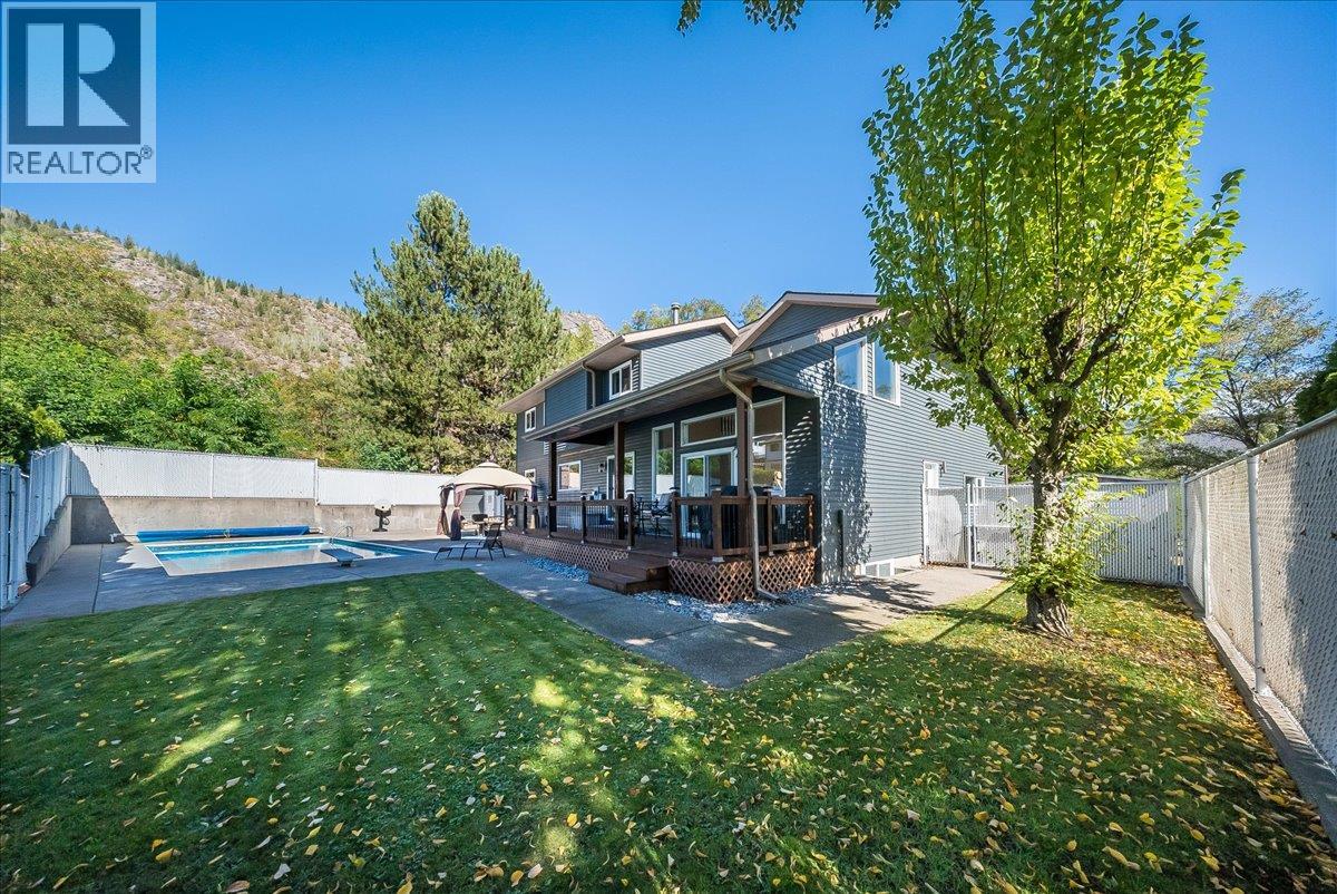 3961 Carnation Drive, Trail, British Columbia  V1R 2X1 - Photo 60 - 10400793