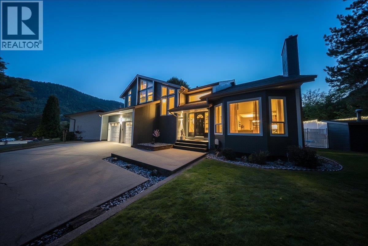 3961 Carnation Drive, Trail, British Columbia  V1R 2X1 - Photo 66 - 10400793