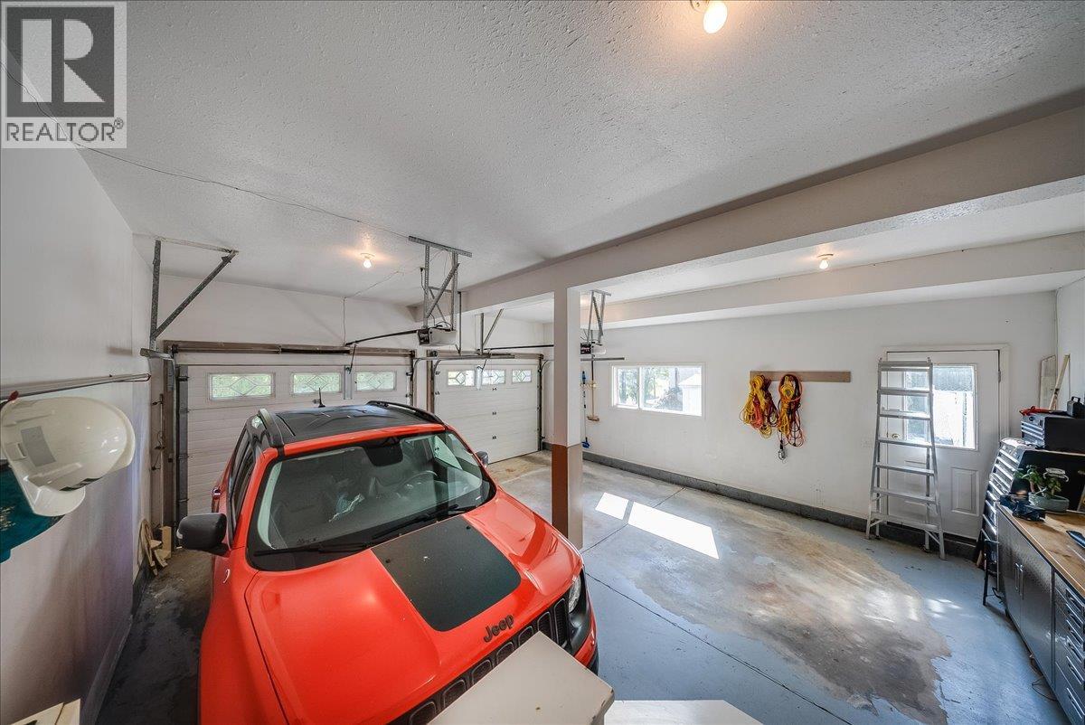 3961 Carnation Drive, Trail, British Columbia  V1R 2X1 - Photo 69 - 10400793