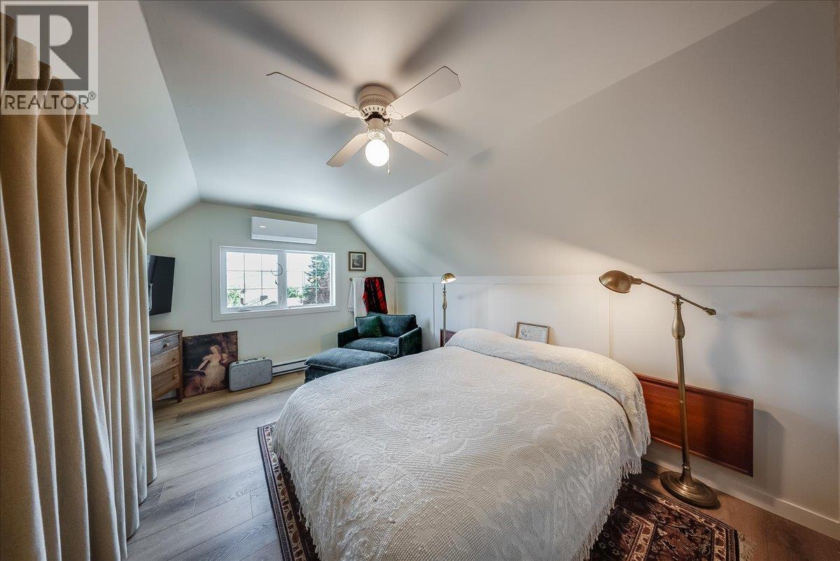 1398 Victoria Avenue, Rossland, British Columbia  V0G 1Y0 - Photo 17 - 10401351