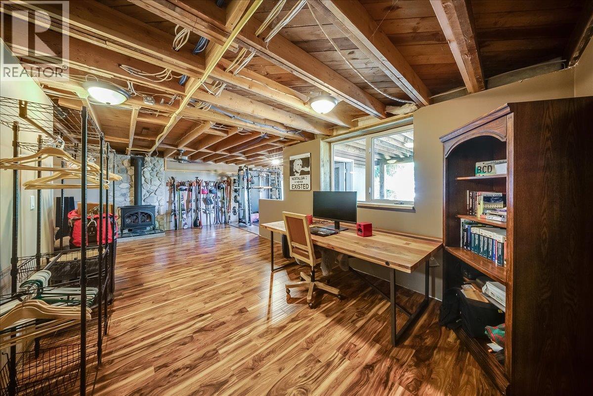1398 Victoria Avenue, Rossland, British Columbia  V0G 1Y0 - Photo 25 - 10401351