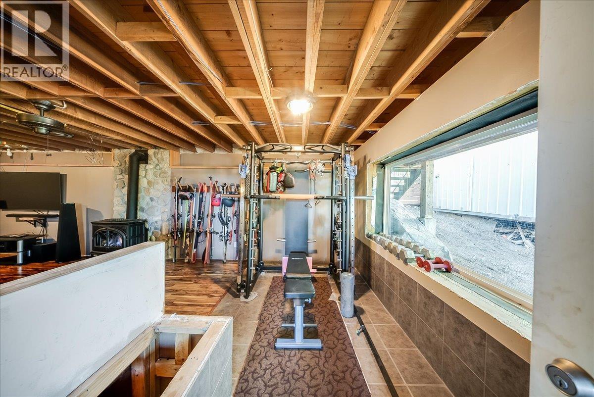 1398 Victoria Avenue, Rossland, British Columbia  V0G 1Y0 - Photo 31 - 10401351