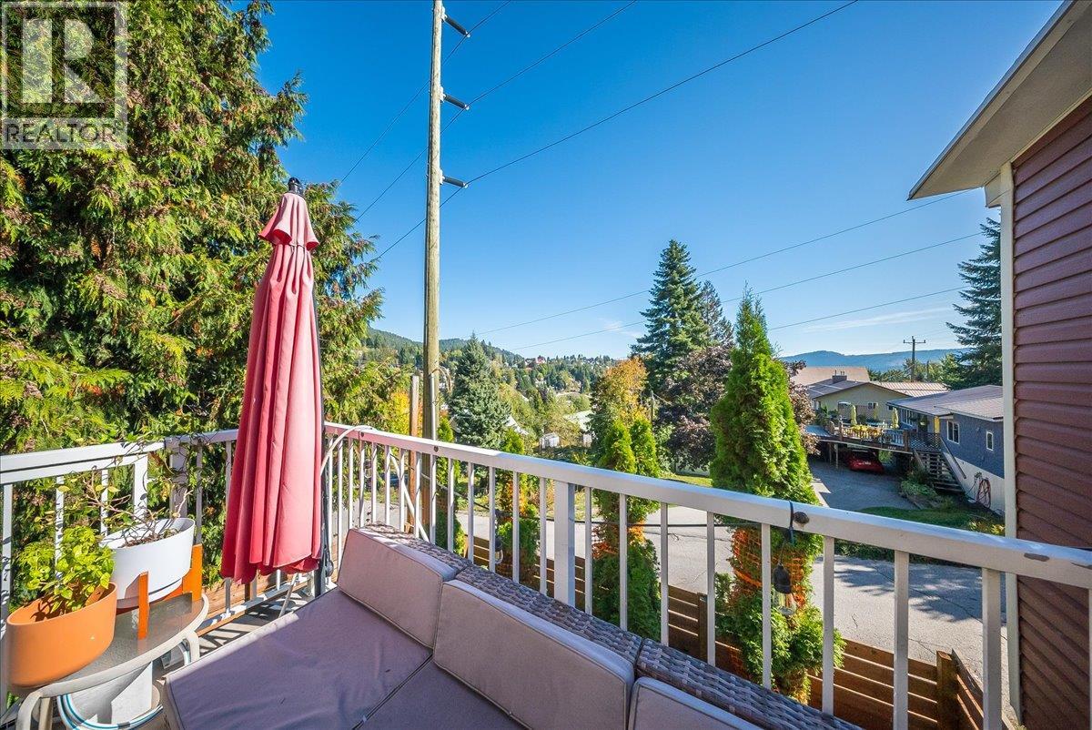 1398 Victoria Avenue, Rossland, British Columbia  V0G 1Y0 - Photo 36 - 10401351