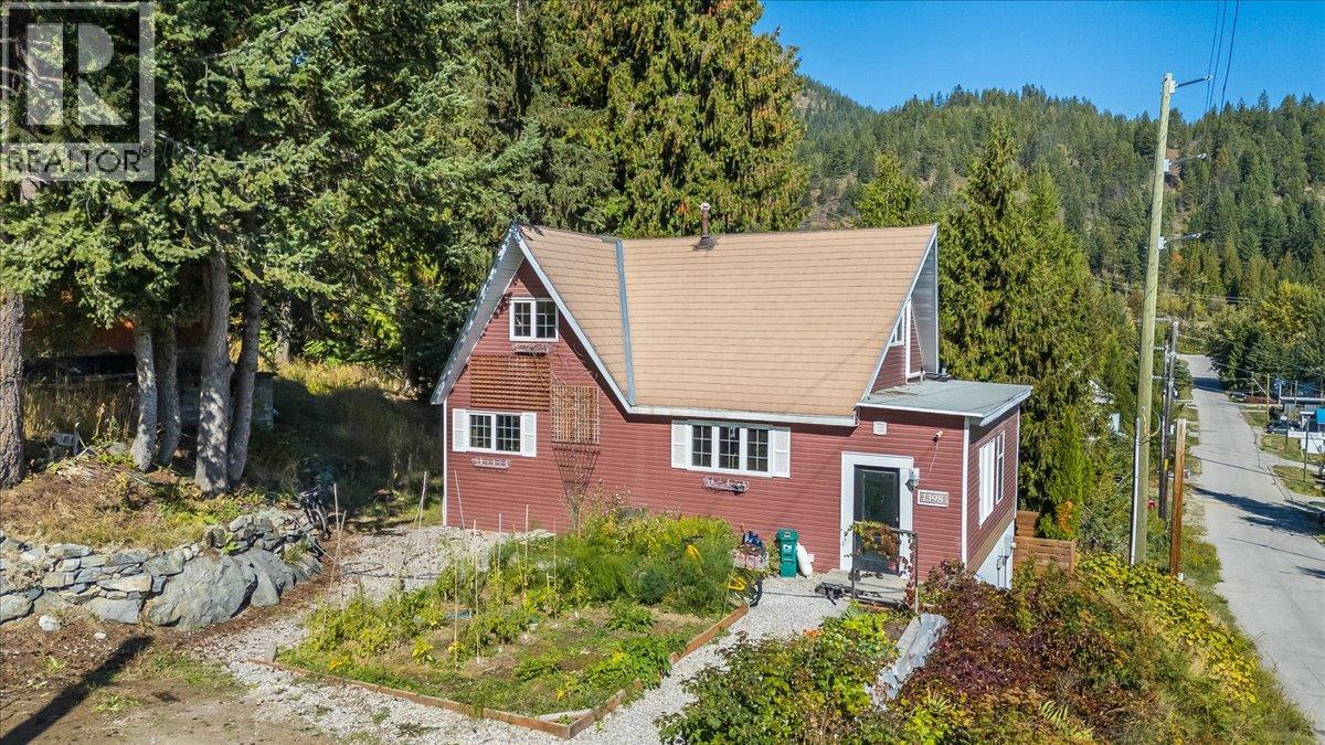 1398 Victoria Avenue, Rossland, British Columbia  V0G 1Y0 - Photo 41 - 10401351