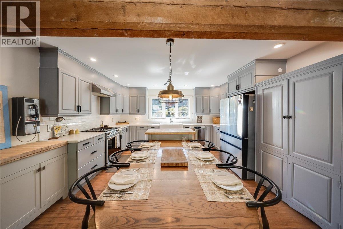 1398 Victoria Avenue, Rossland, British Columbia  V0G 1Y0 - Photo 8 - 10401351