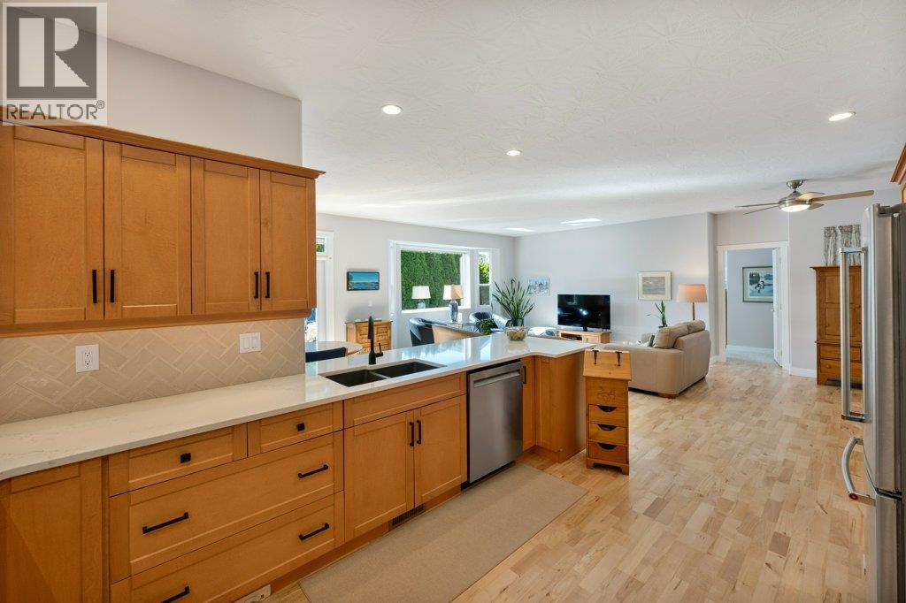 6960 Chardonnay Place, Oliver, British Columbia  V0H 1T4 - Photo 13 - 10400395