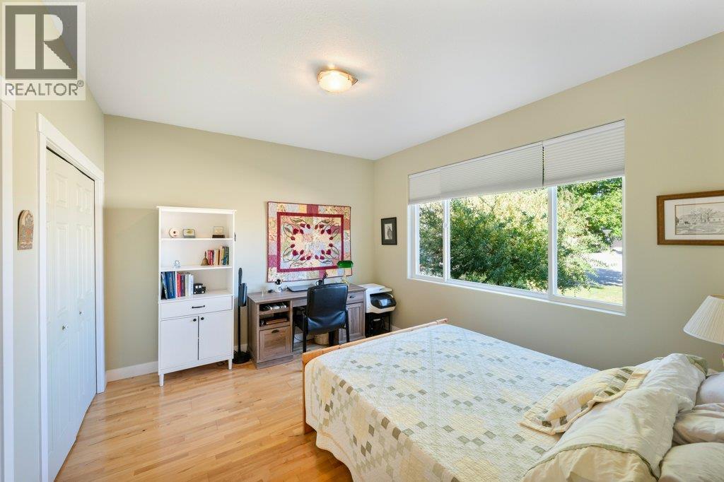 6960 Chardonnay Place, Oliver, British Columbia  V0H 1T4 - Photo 36 - 10400395
