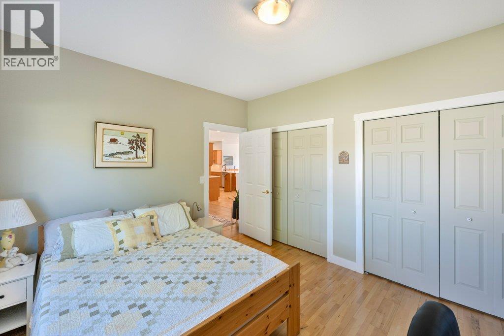 6960 Chardonnay Place, Oliver, British Columbia  V0H 1T4 - Photo 38 - 10400395
