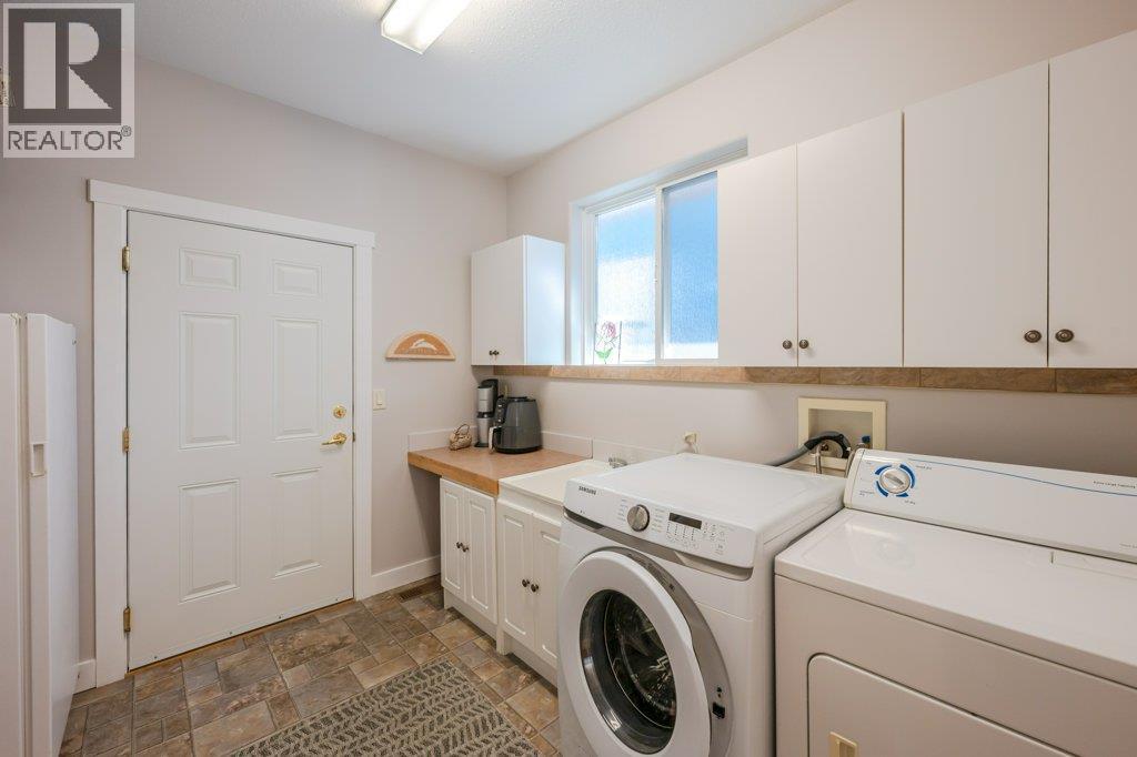 6960 Chardonnay Place, Oliver, British Columbia  V0H 1T4 - Photo 41 - 10400395