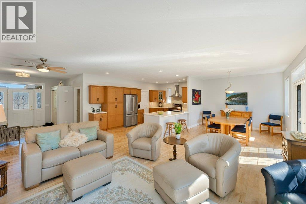 6960 Chardonnay Place, Oliver, British Columbia  V0H 1T4 - Photo 6 - 10400395