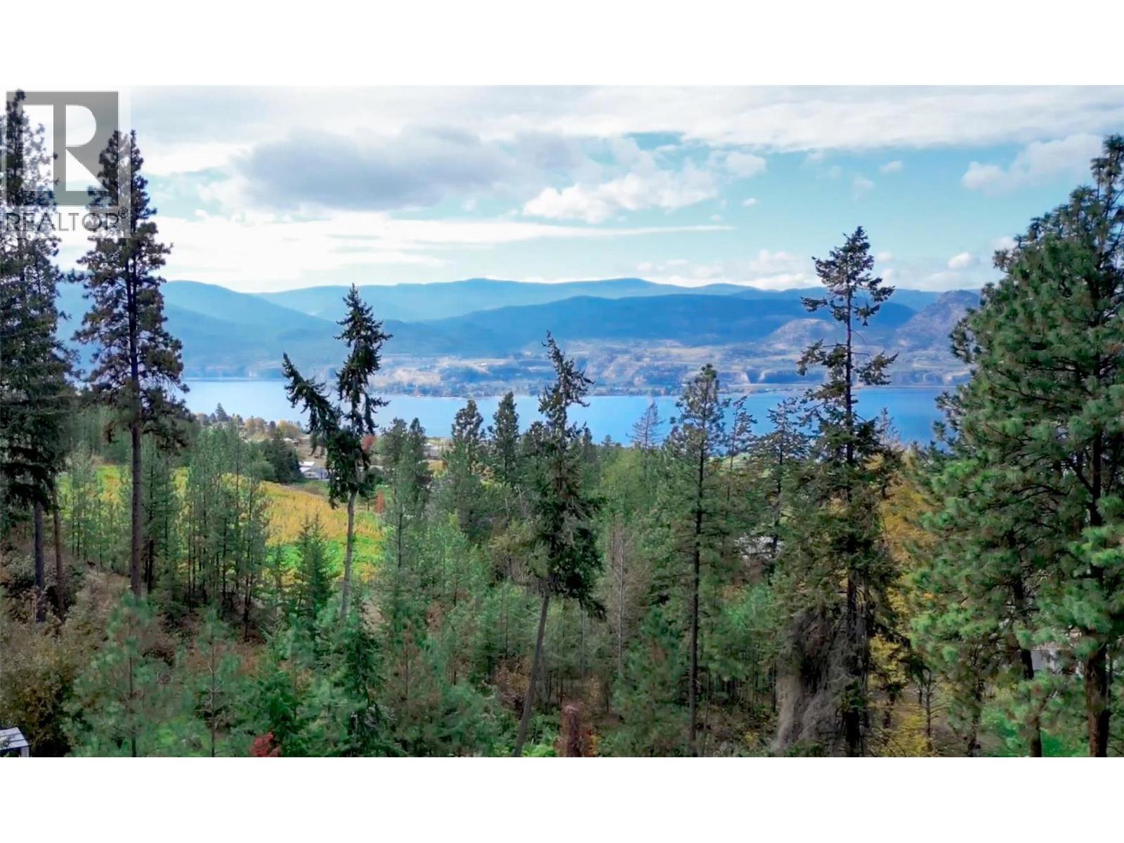 3272 Juniper Drive, Naramata, British Columbia  V0H 1N1 - Photo 2 - 10401107