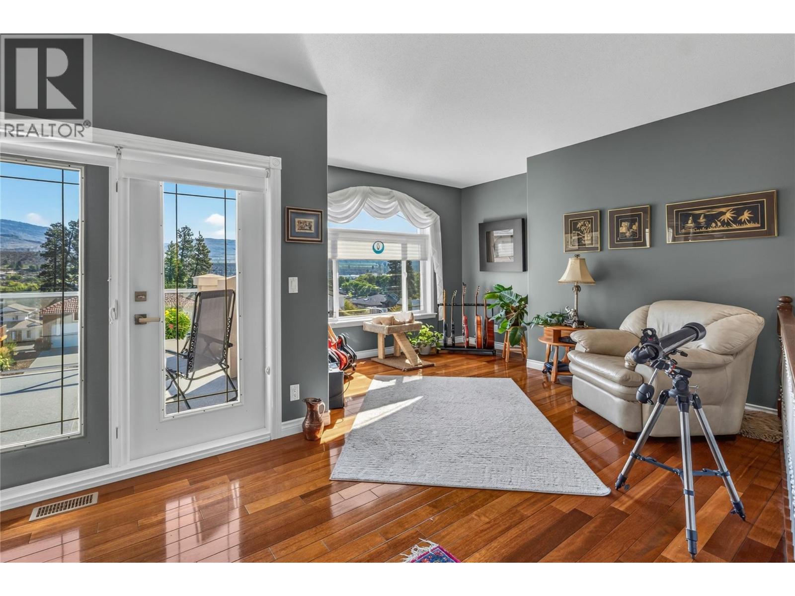 6812 Cabernet Place, Oliver, British Columbia  V0H 1T4 - Photo 1 - 10401162
