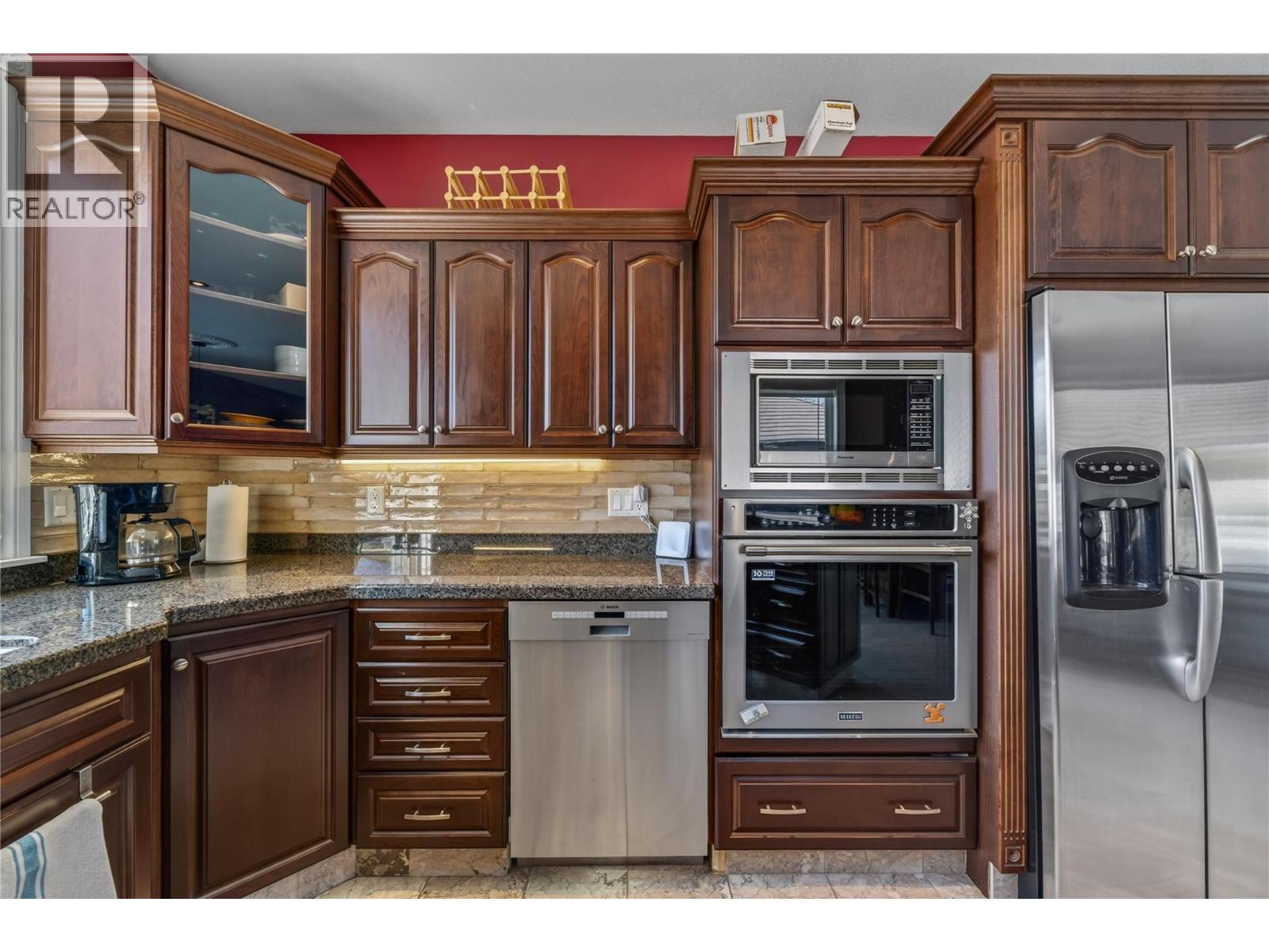 6812 Cabernet Place, Oliver, British Columbia  V0H 1T4 - Photo 13 - 10401162