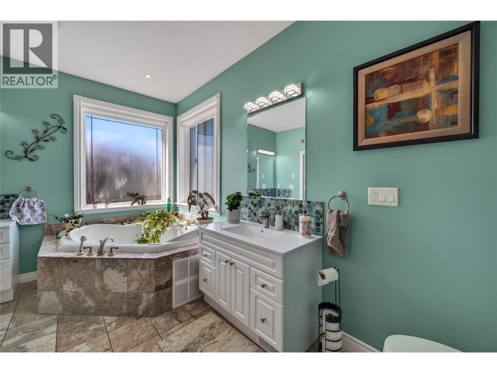 6812 Cabernet Place, Oliver, British Columbia  V0H 1T4 - Photo 20 - 10401162