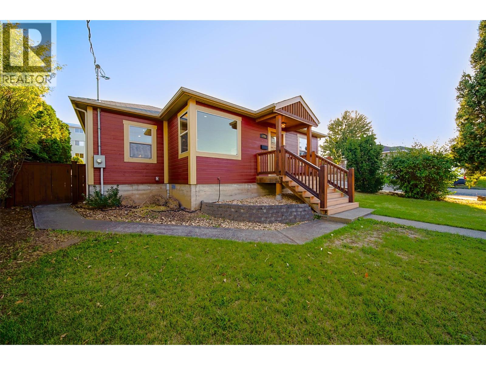 1201 Pleasant Street, Kamloops, British Columbia  V2C 3C2 - Photo 2 - 10400679