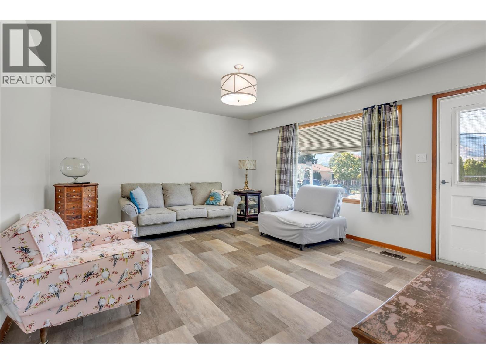 1826 Fairford Drive, Penticton, British Columbia  V2A 6C8 - Photo 12 - 10401434