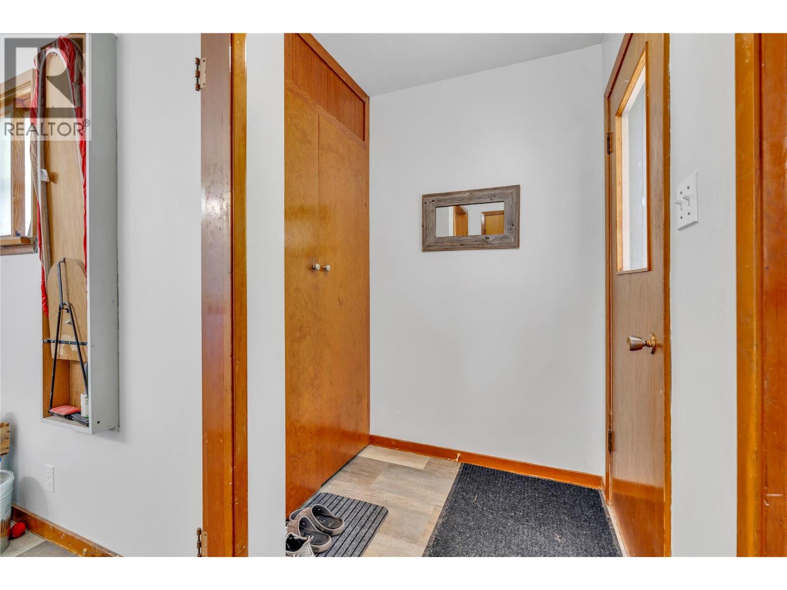 1826 Fairford Drive, Penticton, British Columbia  V2A 6C8 - Photo 4 - 10401434