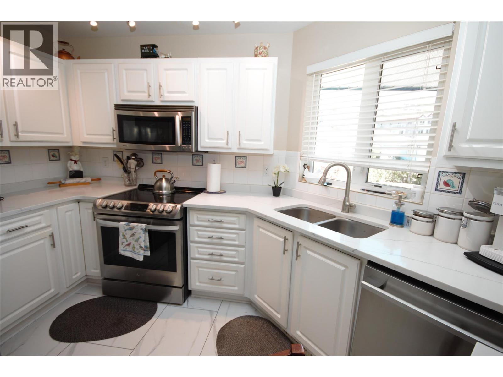 6446 Meadows Drive Unit# 14, Oliver, British Columbia  V0H 1T3 - Photo 3 - 10401349