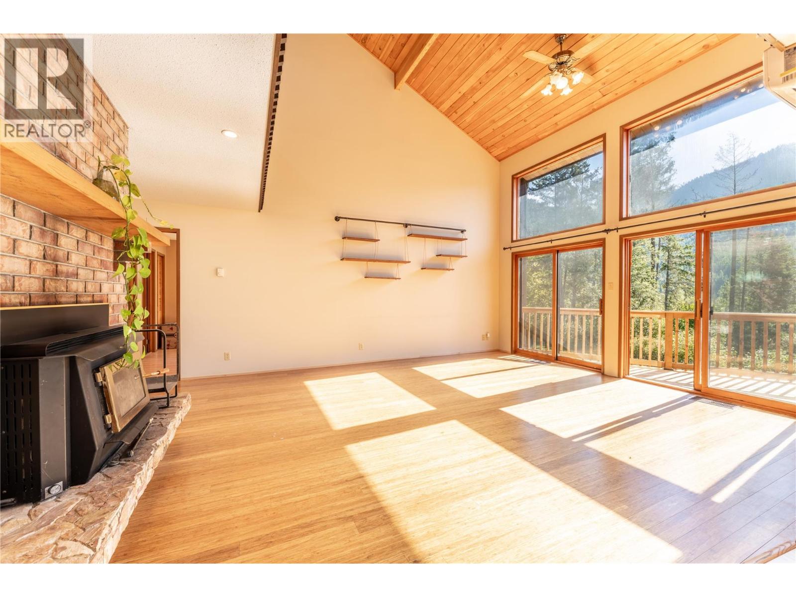 4681 Goat River  N Road, Arrow Creek, British Columbia  V0B 1G9 - Photo 3 - 10401338