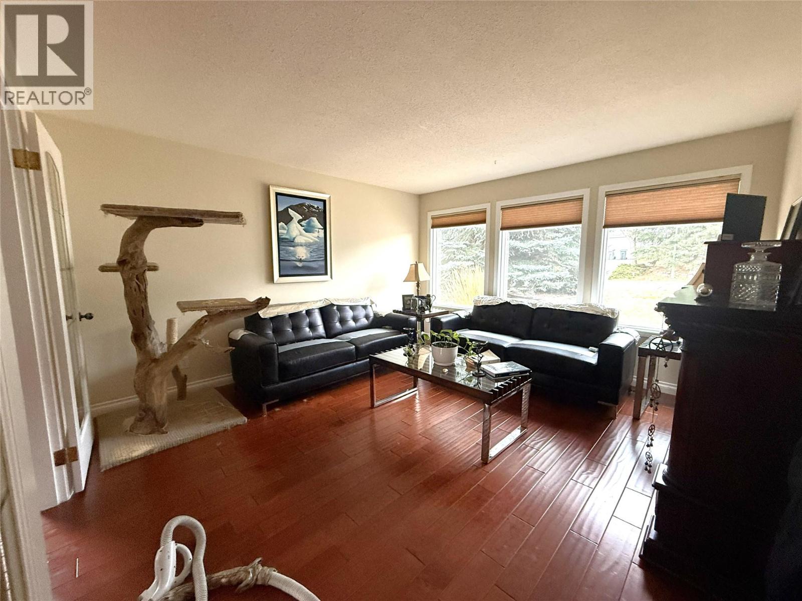 2019 Steeple Court, Kamloops, British Columbia  V2E 2M2 - Photo 3 - 10399548